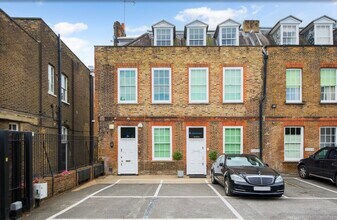 28-32 Holbrooke Pl, Richmond for lease Building Photo- Image 1 of 6