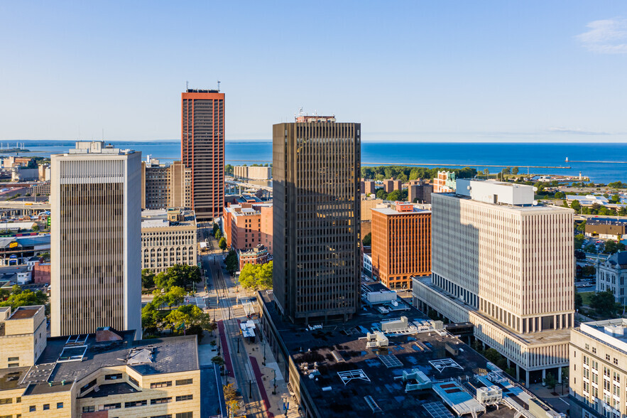 350 Main St, Buffalo, NY for lease - Aerial - Image 3 of 9