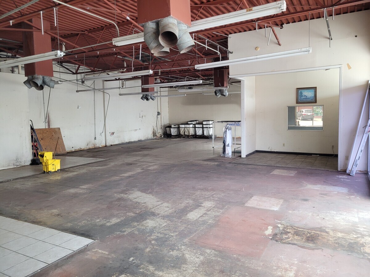 1801 Guadalupe St, Laredo, TX 78043 Guadalupe St. RetailLaredo Texas