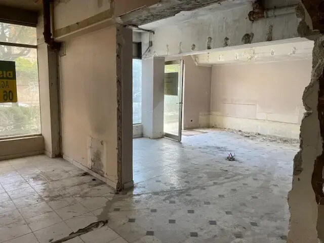 Office in Hyères for sale - Interior Photo - Image 3 of 12