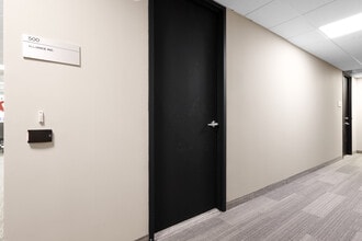 700 Dorval Dr, Oakville, ON for lease Interior Photo- Image 2 of 4