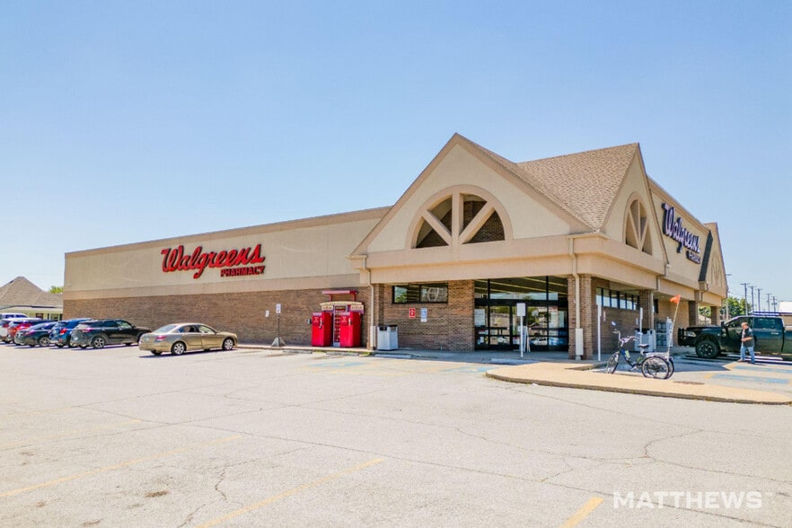 2140 Peoria Rd, Springfield, IL for sale - Building Photo - Image 1 of 3