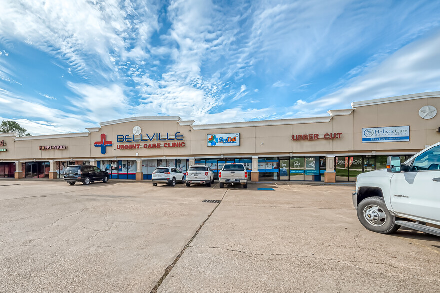 1408 S Front St, Bellville, TX for sale - Building Photo - Image 1 of 1