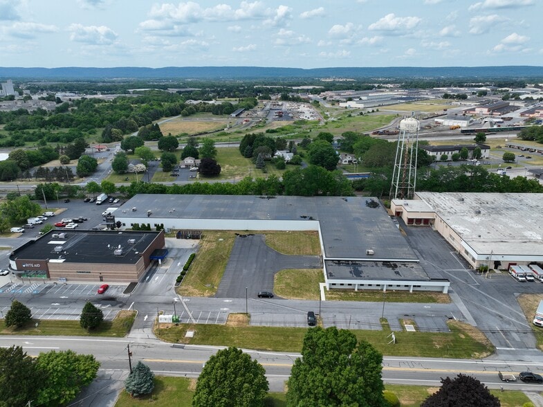 151 Allendale Rd, Mechanicsburg, PA for sale - Building Photo - Image 3 of 9