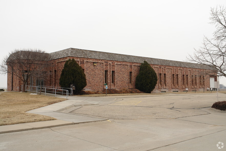 1300 E 13th St, Hays, KS for sale - Primary Photo - Image 1 of 3