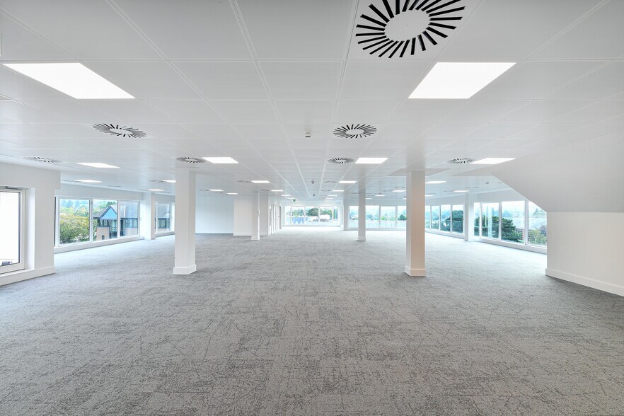 45 London Rd, Reigate, RH2 9PY Office for Lease