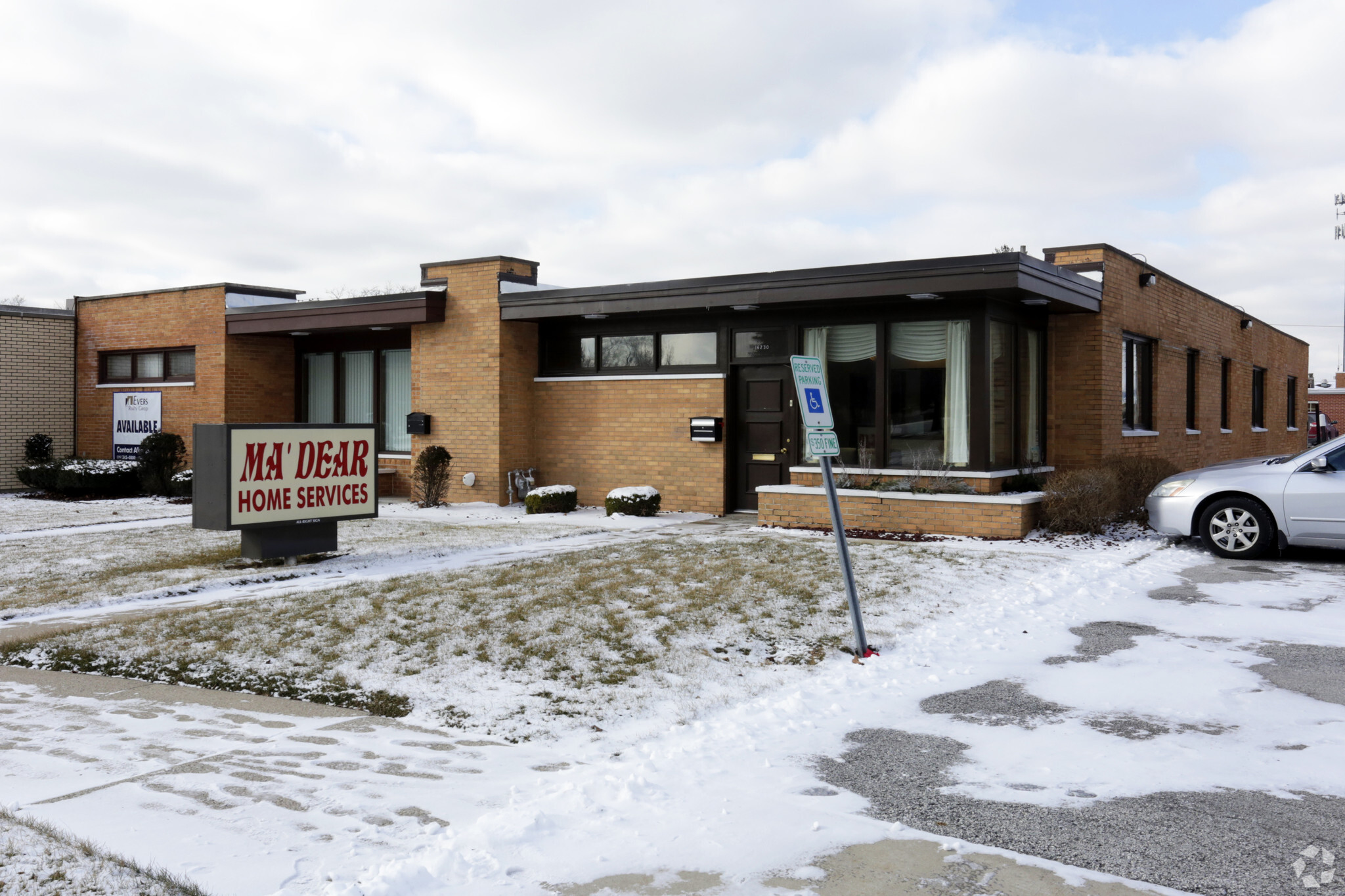 16230 Louis Ave, South Holland, IL for sale Primary Photo- Image 1 of 1