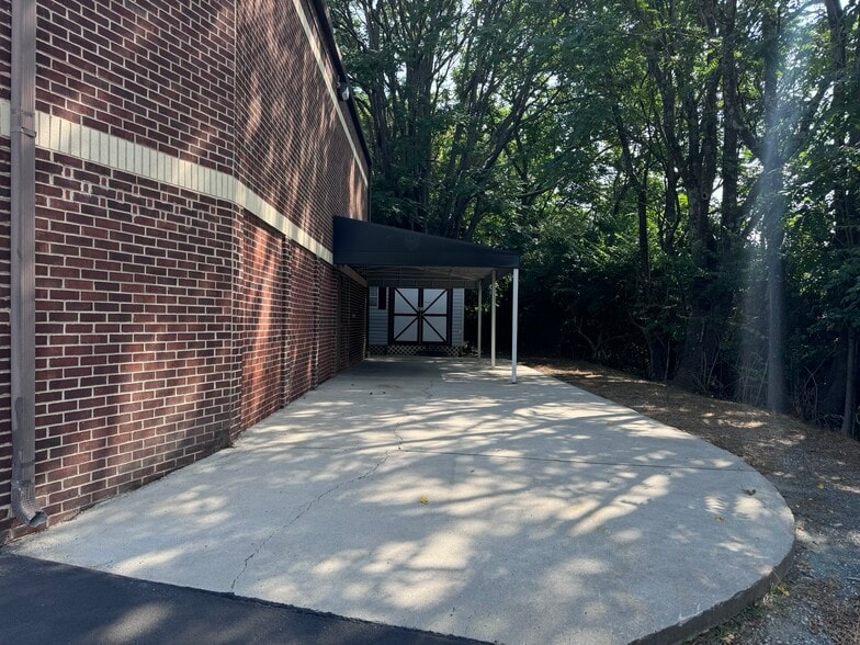 61 Miller St, Winston-Salem, NC for lease - Building Photo - Image 3 of 26