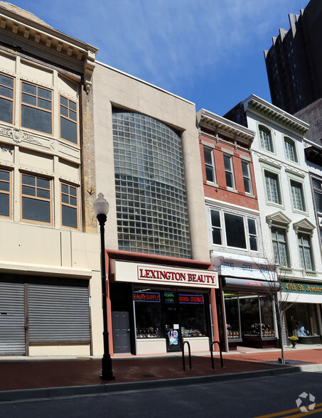 112 W Lexington St, Baltimore, MD for sale - Building Photo - Image 2 of 5