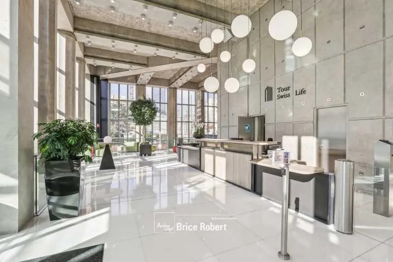 Flex in Lyon for lease - Building Photo - Image 2 of 16