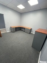 20 Lake Wire Dr, Lakeland, FL for lease Interior Photo- Image 2 of 4