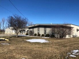 32 Marquette Ave, Oglesby IL - Warehouse