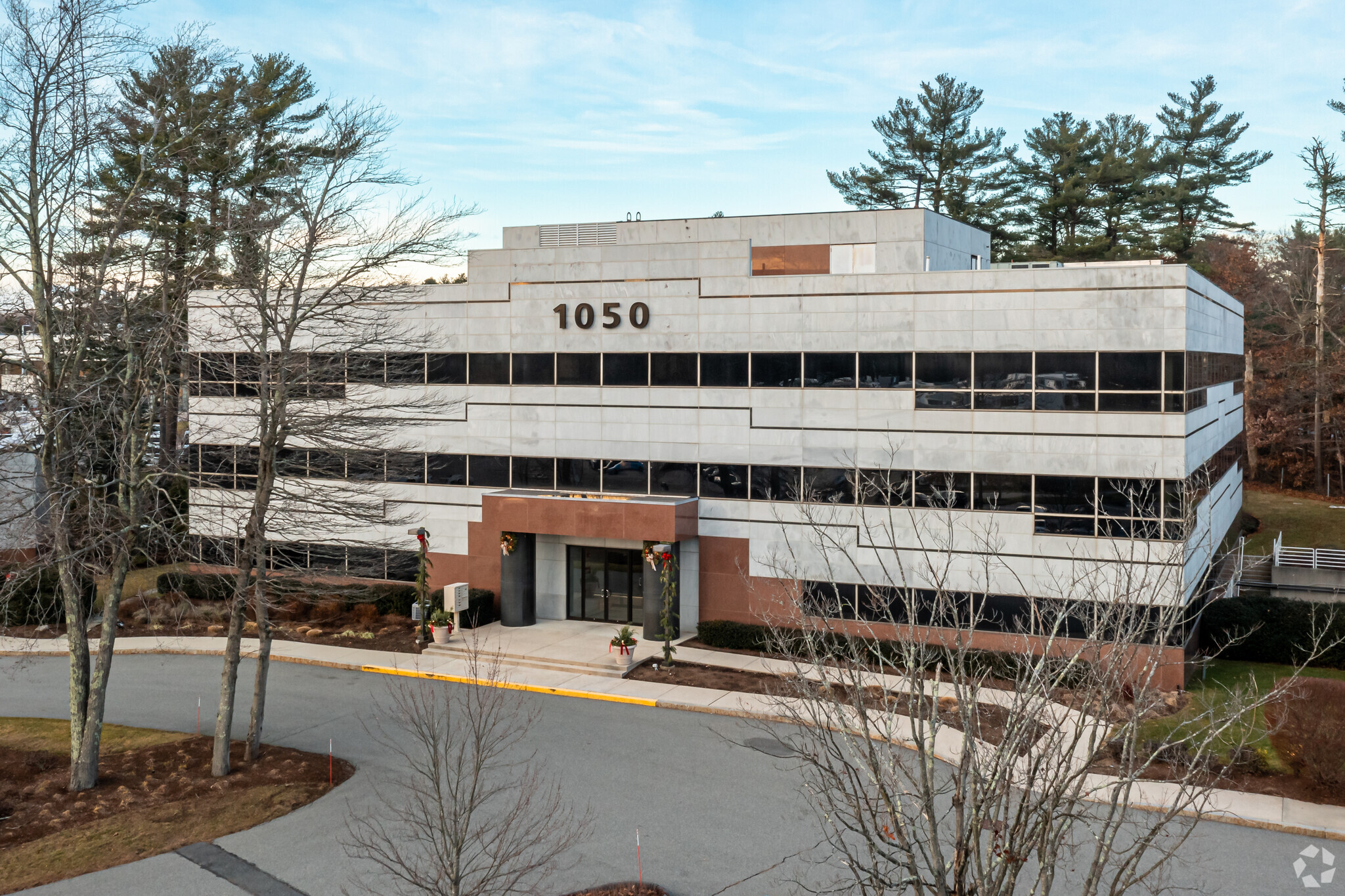 1050 Hingham St, Rockland, MA for lease Primary Photo- Image 1 of 8