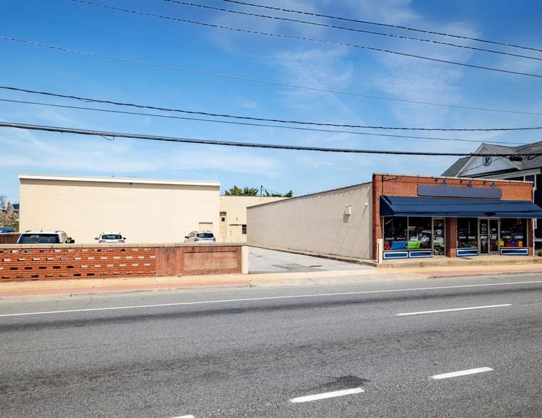 765 Fulton St, Farmingdale, NY for sale - Building Photo - Image 1 of 13