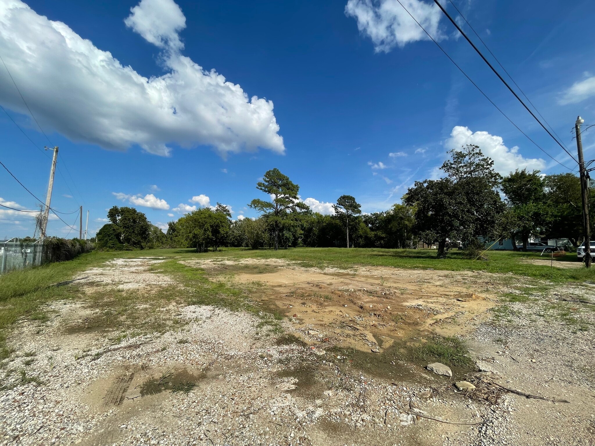 402 E Port Neches Ave, Port Neches, TX for sale Primary Photo- Image 1 of 3