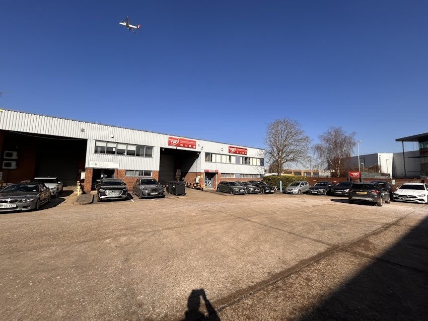 Blackthorne Rd, Slough for lease Building Photo- Image 1 of 2