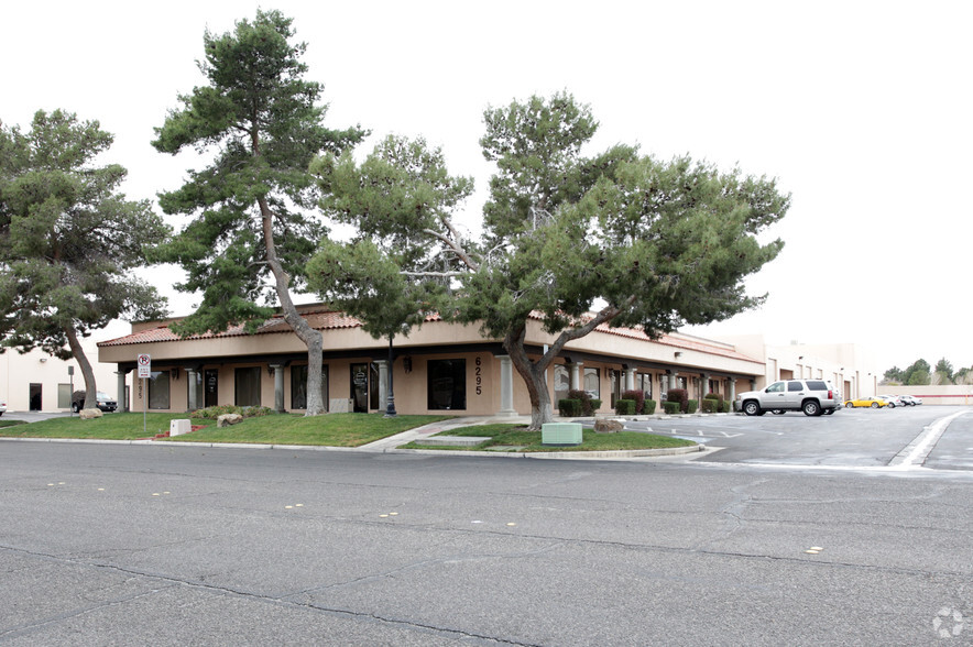 6295 Harrison Dr, Las Vegas, NV for lease - Primary Photo - Image 1 of 6