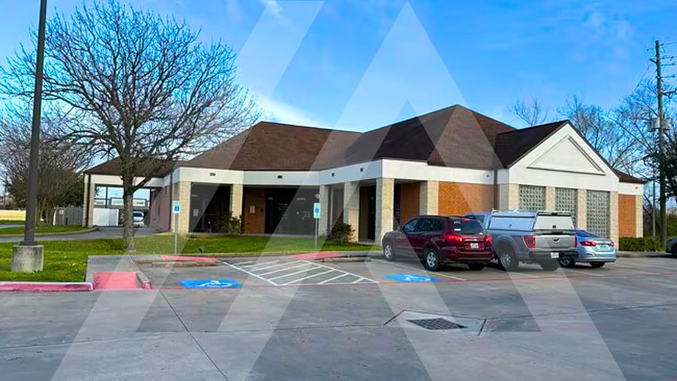 2404 Smith Ranch Rd, Pearland, TX for lease - Building Photo - Image 3 of 16