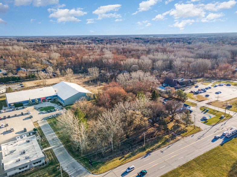 4886 Gratiot Rd, Saginaw, MI for sale - Building Photo - Image 3 of 5