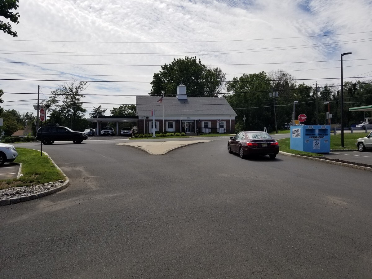 611 W Union Ave, Bound Brook, NJ 08805