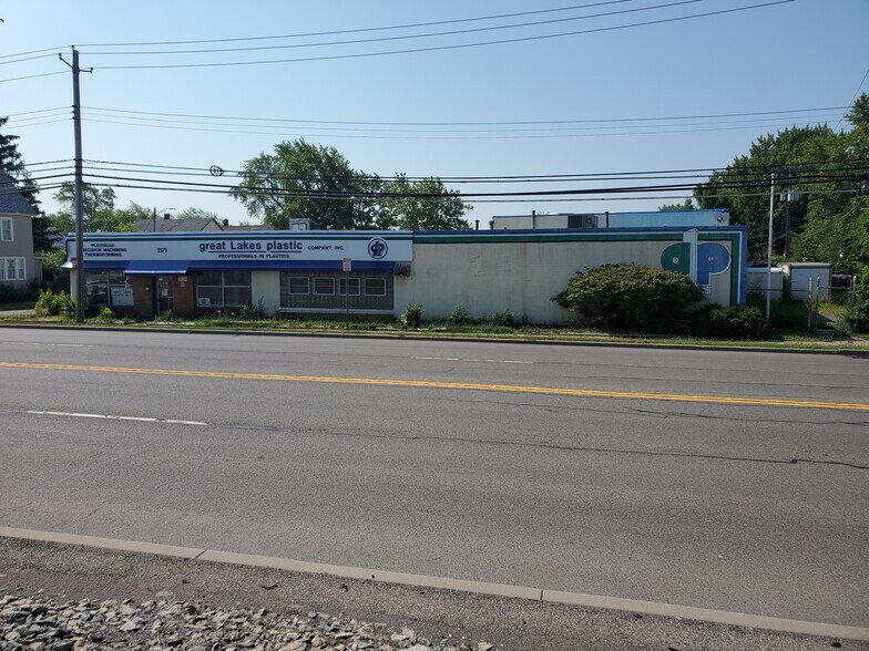 2371 Broadway St, Buffalo, NY for sale - Building Photo - Image 1 of 1