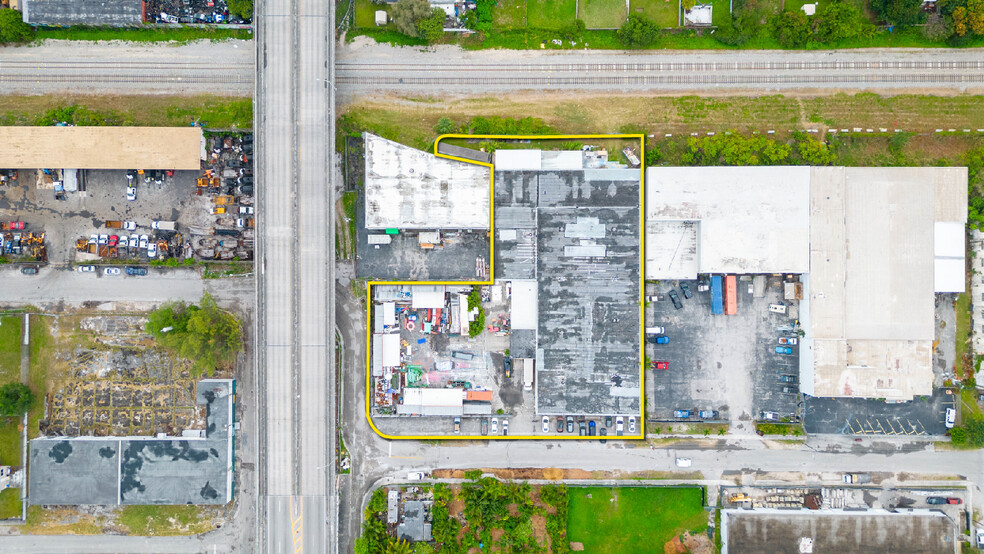 1240 NW 74th St, Miami, FL for sale - Building Photo - Image 2 of 26