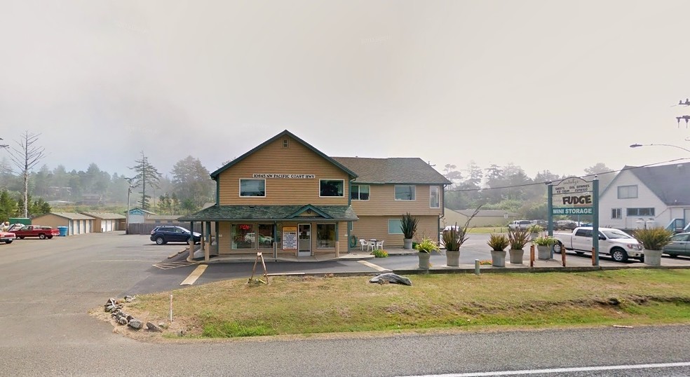 Specialty in Seal Rock, OR for sale - Building Photo - Image 1 of 1