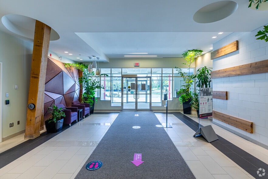 750 Palladium Dr, Ottawa, ON for lease - Lobby - Image 3 of 20