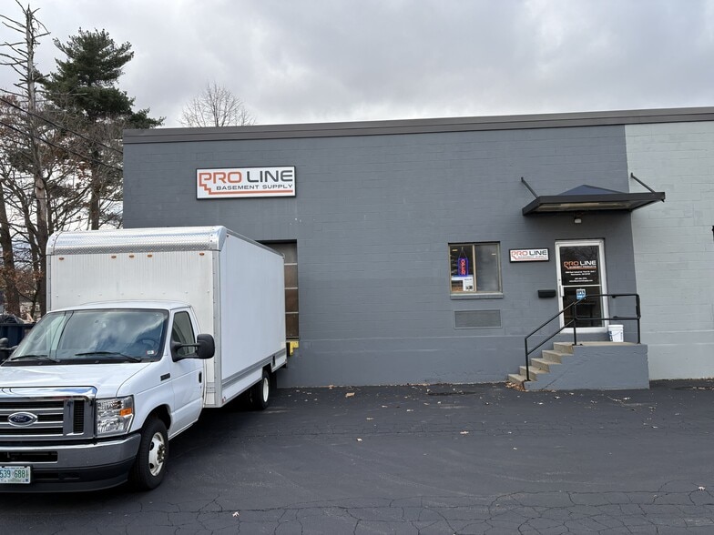 1000 E Industrial Park Dr, Manchester, NH for lease - Building Photo - Image 2 of 15