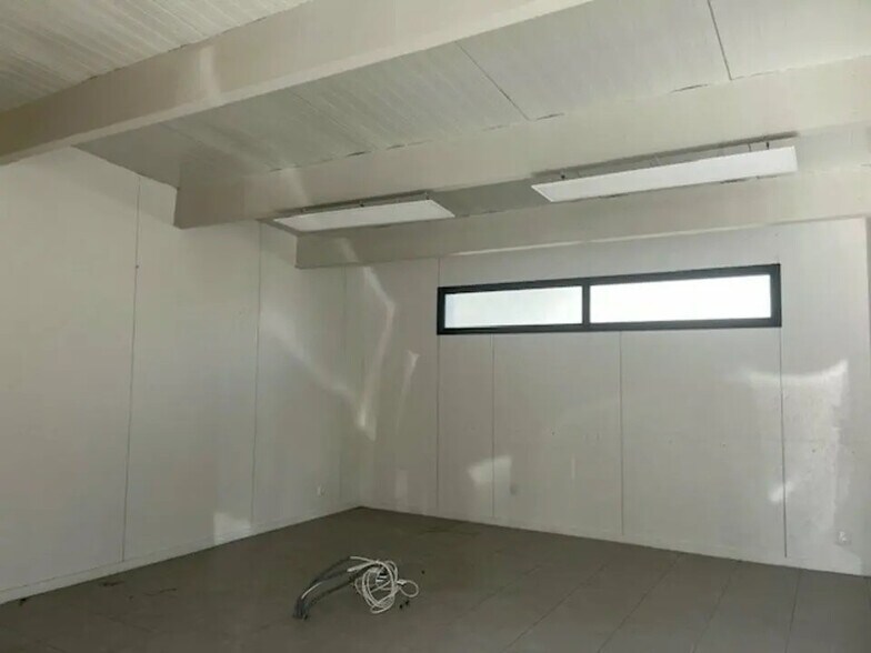 Industrial in Brest for lease - Building Photo - Image 3 of 4