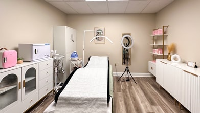 210 Pomeroy Ave, Meriden, CT for lease Interior Photo- Image 2 of 17