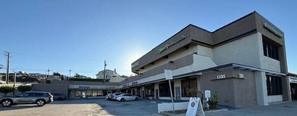 1300 S Pacific Coast Hwy, Redondo Beach, CA for lease - Building Photo - Image 3 of 10
