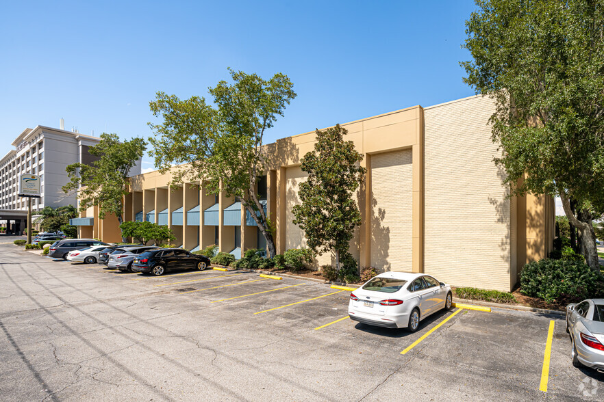 2200 Veterans Memorial Blvd, Kenner, LA for lease - Building Photo - Image 3 of 8