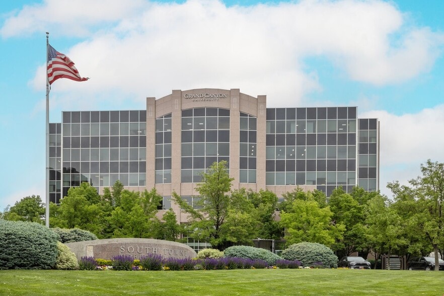 150 W Civic Center Dr, Sandy, UT for lease - Building Photo - Image 1 of 16