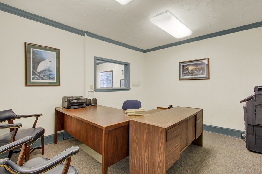 209 Broadway, Hanover, PA for sale - Building Photo - Image 3 of 16