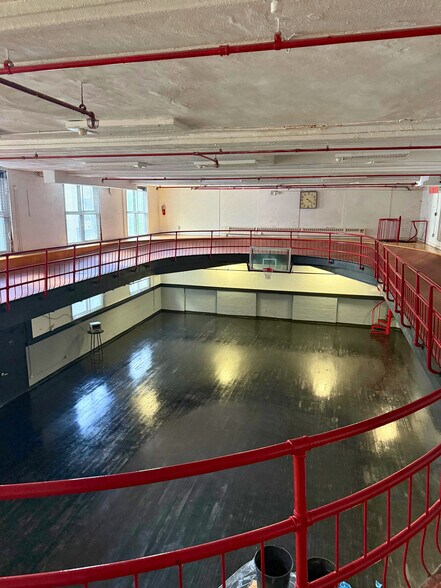 181 W 135th St, New York, NY for lease - Building Photo - Image 3 of 37