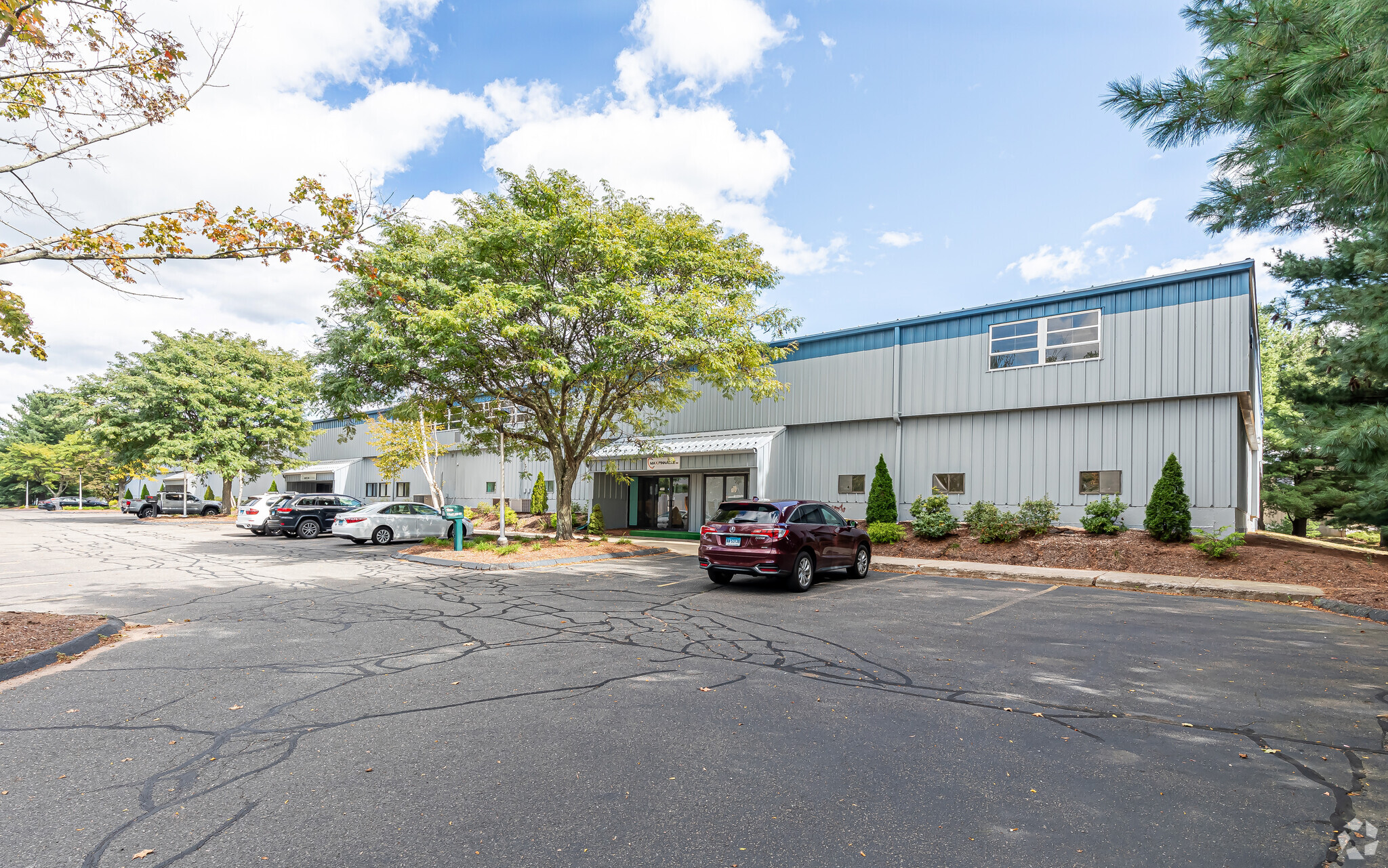 460 Hayden Station Rd, Windsor, CT for lease Building Photo- Image 1 of 7