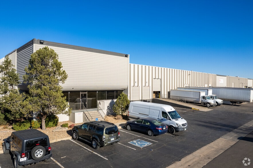 13801 E 33rd Pl, Aurora, CO for lease - Building Photo - Image 1 of 5