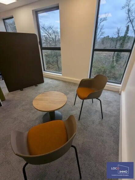 Office in Mérignac for lease - Interior Photo - Image 3 of 4