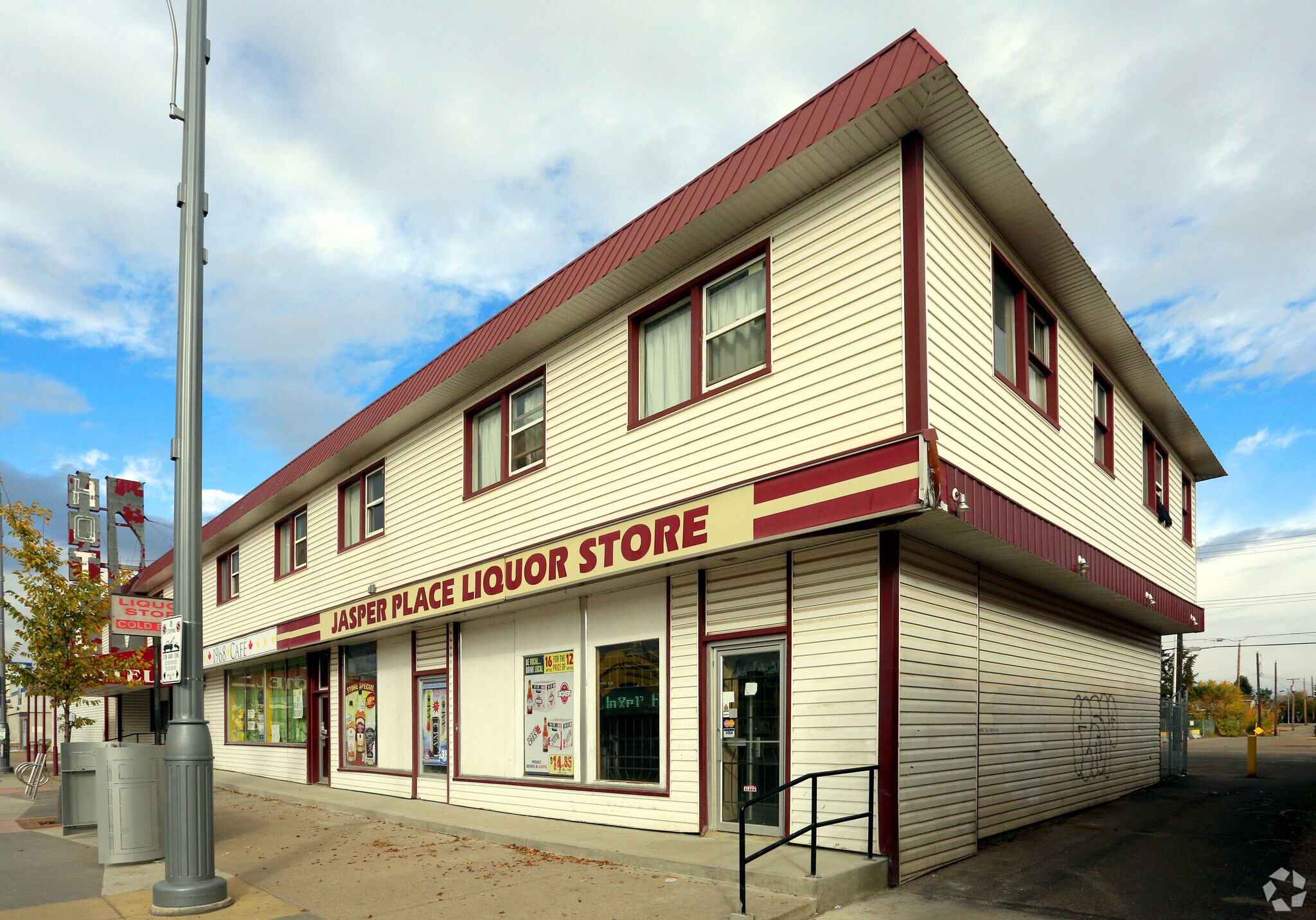 15330 Stony Plain Rd NW, Edmonton, AB for sale Primary Photo- Image 1 of 1