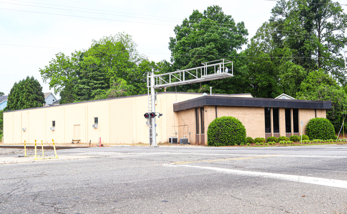 1313 Fairview Rd, Raleigh, NC for sale Building Photo- Image 1 of 1