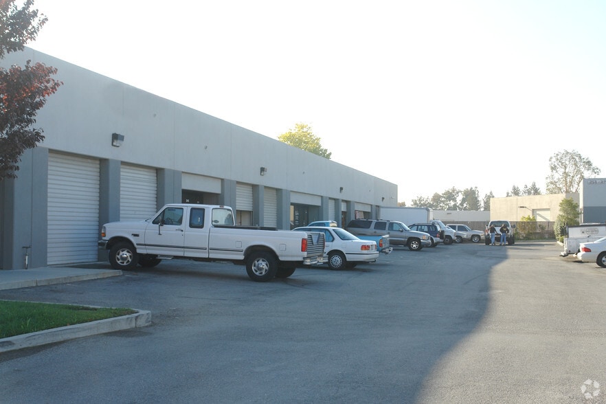 242-256 Hillsdale Ave, San Jose, CA for lease - Building Photo - Image 3 of 4