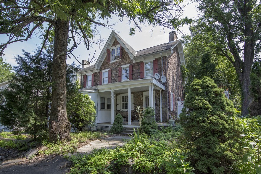 25 Edison Rd, Doylestown, PA for sale - Primary Photo - Image 1 of 1