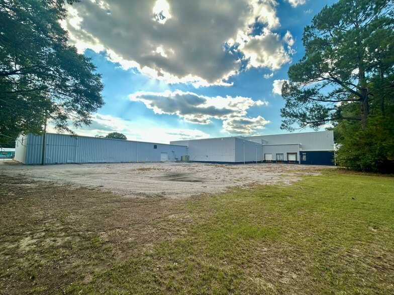 1317 E Main St, Dillon, SC for sale - Building Photo - Image 2 of 8