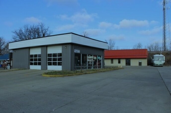 800 W Tipton St, Seymour, IN for sale Primary Photo- Image 1 of 1