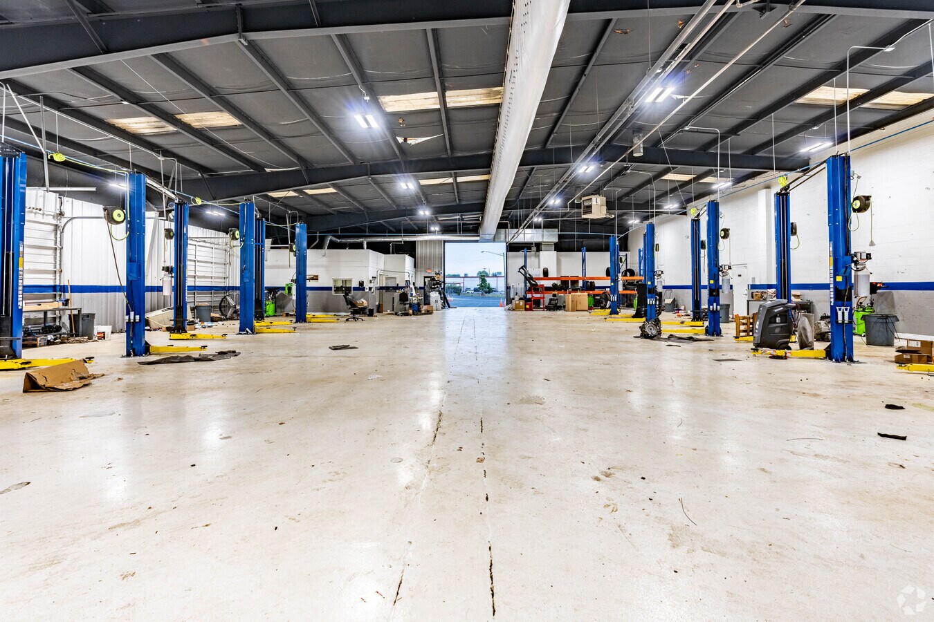 18091811 Gallatin Pike N, Madison, TN 37115 Turnkey Dealership in Major Retail Corridor