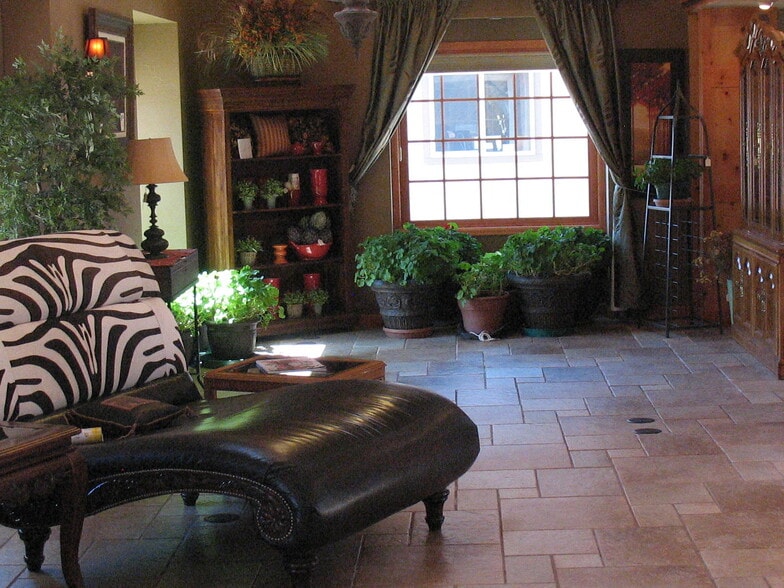 173 Frontage Rd, South Fork, CO for sale - Interior Photo - Image 2 of 65