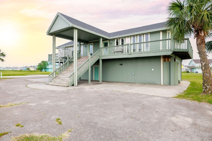 3120 Hwy 87, Crystal Beach, TX for sale - Building Photo - Image 3 of 25