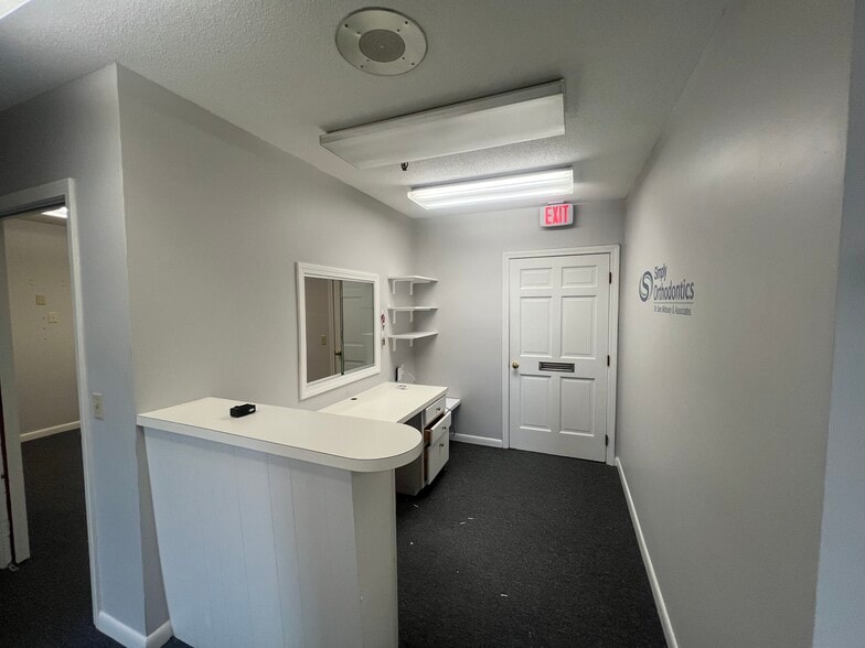 87-89 Main St, Rutland, MA for lease - Building Photo - Image 2 of 5