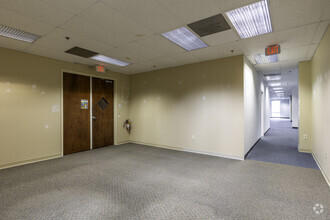 1707 Orlando Central Pky, Orlando, FL for lease Interior Photo- Image 2 of 9